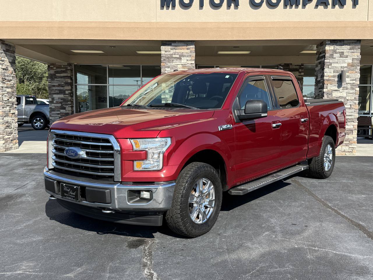Used 2017 Ford F150 XLT w/ Equipment Group 302A Luxury AWD/4WD image 1