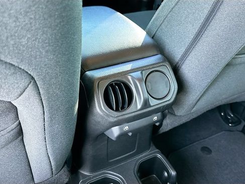 Used 2024 Jeep Wrangler Unlimited Sport AWD/4WD image 24