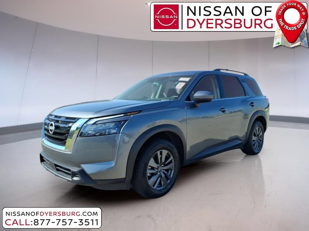 Used 2024 Nissan Pathfinder SV FWD image 7