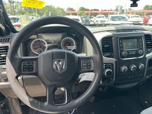 Used 2020 RAM 1500 Classic SLT AWD/4WD image 11