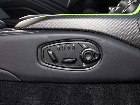 Used 2023 Aston Martin V12 Vantage RWD image 59