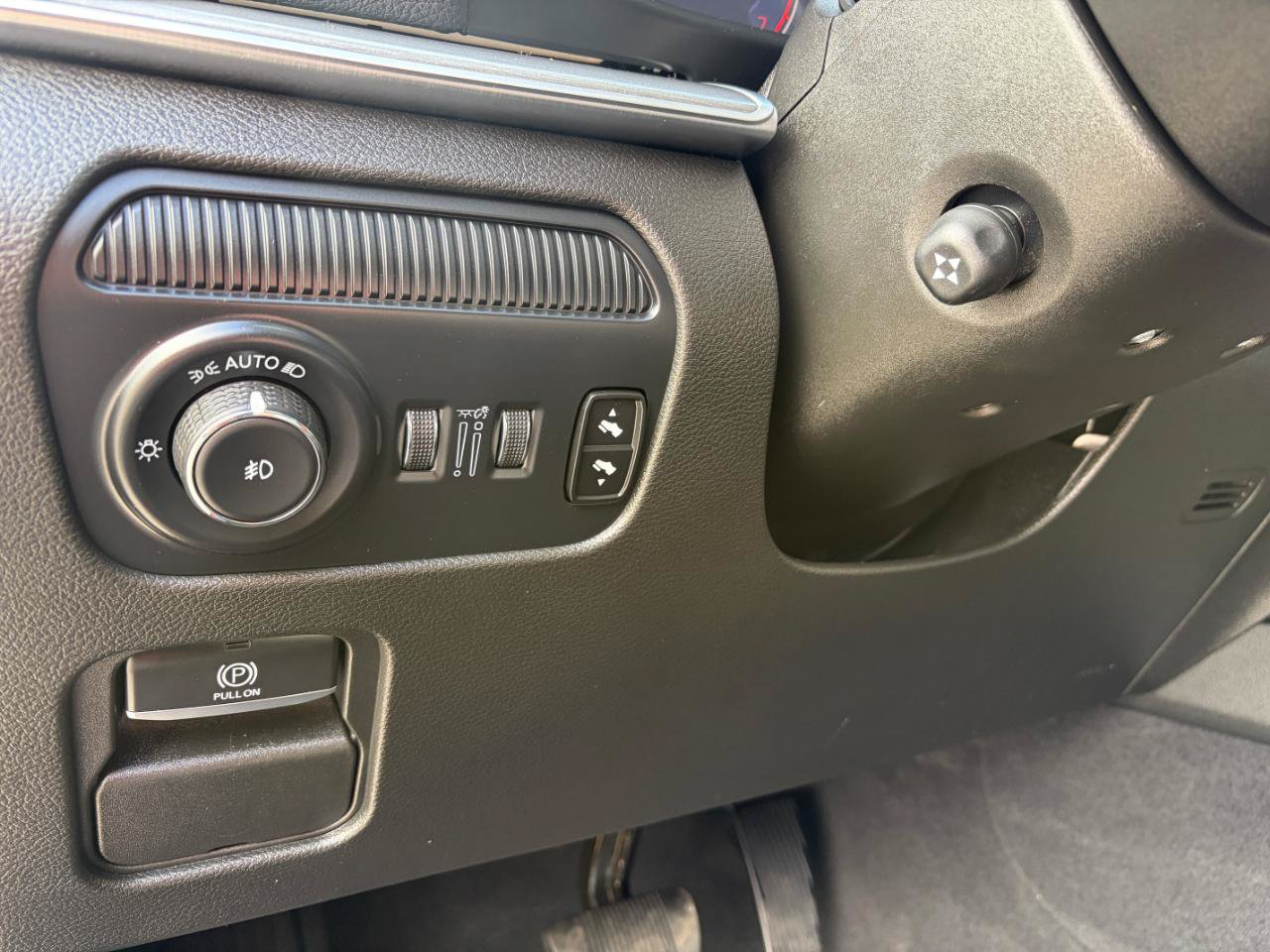 Used 2024 Jeep Wagoneer Series II AWD/4WD image 16