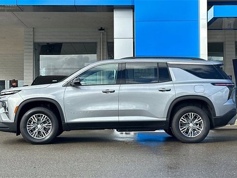 New 2026 Chevrolet Traverse LT image 9