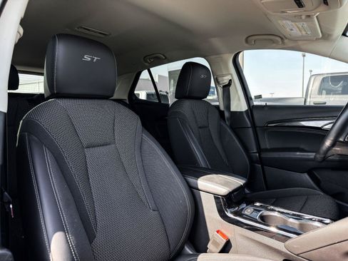 Used 2023 Buick Envision Preferred FWD image 14