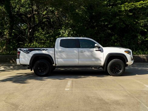 Used 2021 Toyota Tacoma TRD Pro AWD/4WD image 10
