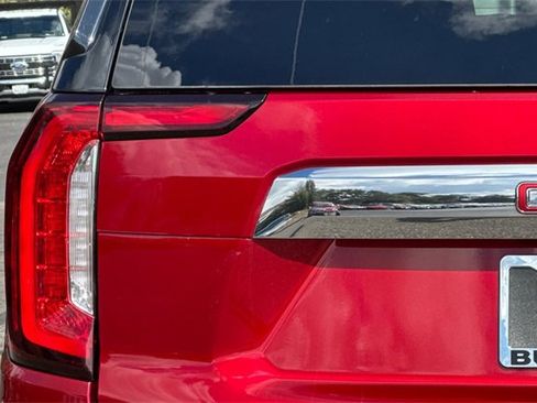 Used 2024 GMC Yukon SLT image 49