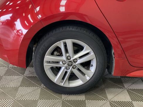 Used 2021 Toyota Corolla SE w/ SE Preferred Package image 18