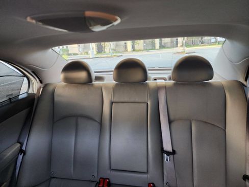 Used 2005 Mercedes-Benz E 320 Sedan image 24