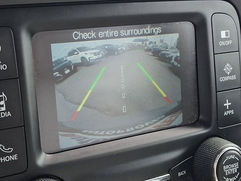 Used 2017 Jeep Renegade Latitude w/ Popular Equipment Group image 17