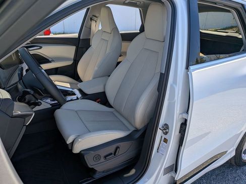 Used 2025 Audi Q5 Prestige AWD/4WD image 8