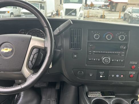 Used 2015 Chevrolet Express 2500 2500 3dr Cargo Van image 12