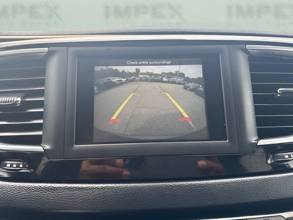 Used 2021 Chrysler Voyager Lxi w/ Cold Weather Group FWD image 10