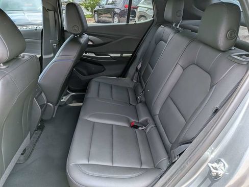 Used 2025 Buick Envista Sport Touring w/ Experience Buick Package FWD image 15