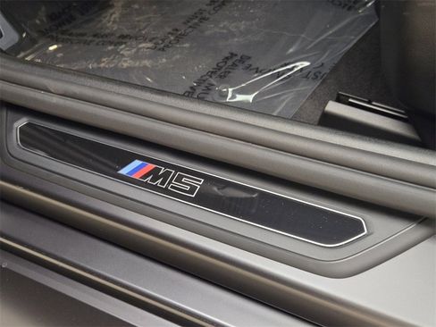 Used 2025 BMW M5 Touring image 34