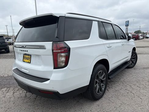Used 2022 Chevrolet Tahoe Z71 w/ Luxury Package AWD/4WD image 5