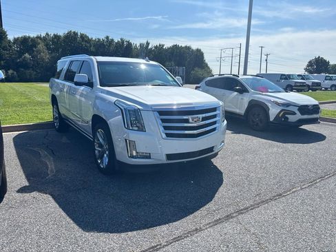 Used 2019 Cadillac Escalade ESV Premium Luxury AWD/4WD image 1