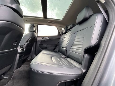 Used 2023 Kia Sportage SX Prestige image 12