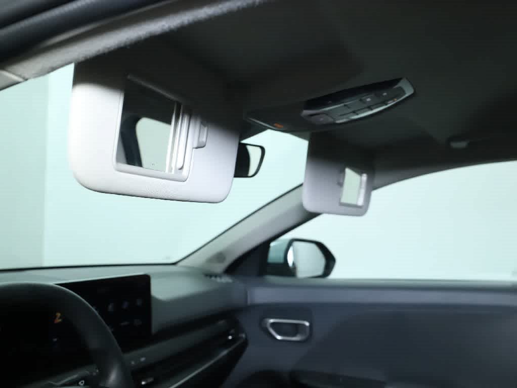 Used 2025 Kia K4 FWD image 19