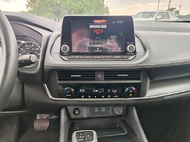 Certified 2025 Nissan Rogue SV AWD/4WD image 21