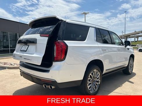 Used 2023 GMC Yukon Denali Ultimate AWD/4WD image 15