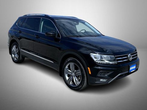 Used 2020 Volkswagen Tiguan SEL AWD/4WD image 3