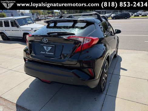 Used 2018 Toyota C-HR XLE FWD image 7