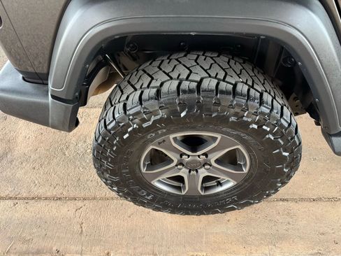 Used 2018 Jeep Wrangler Unlimited Sport S image 29