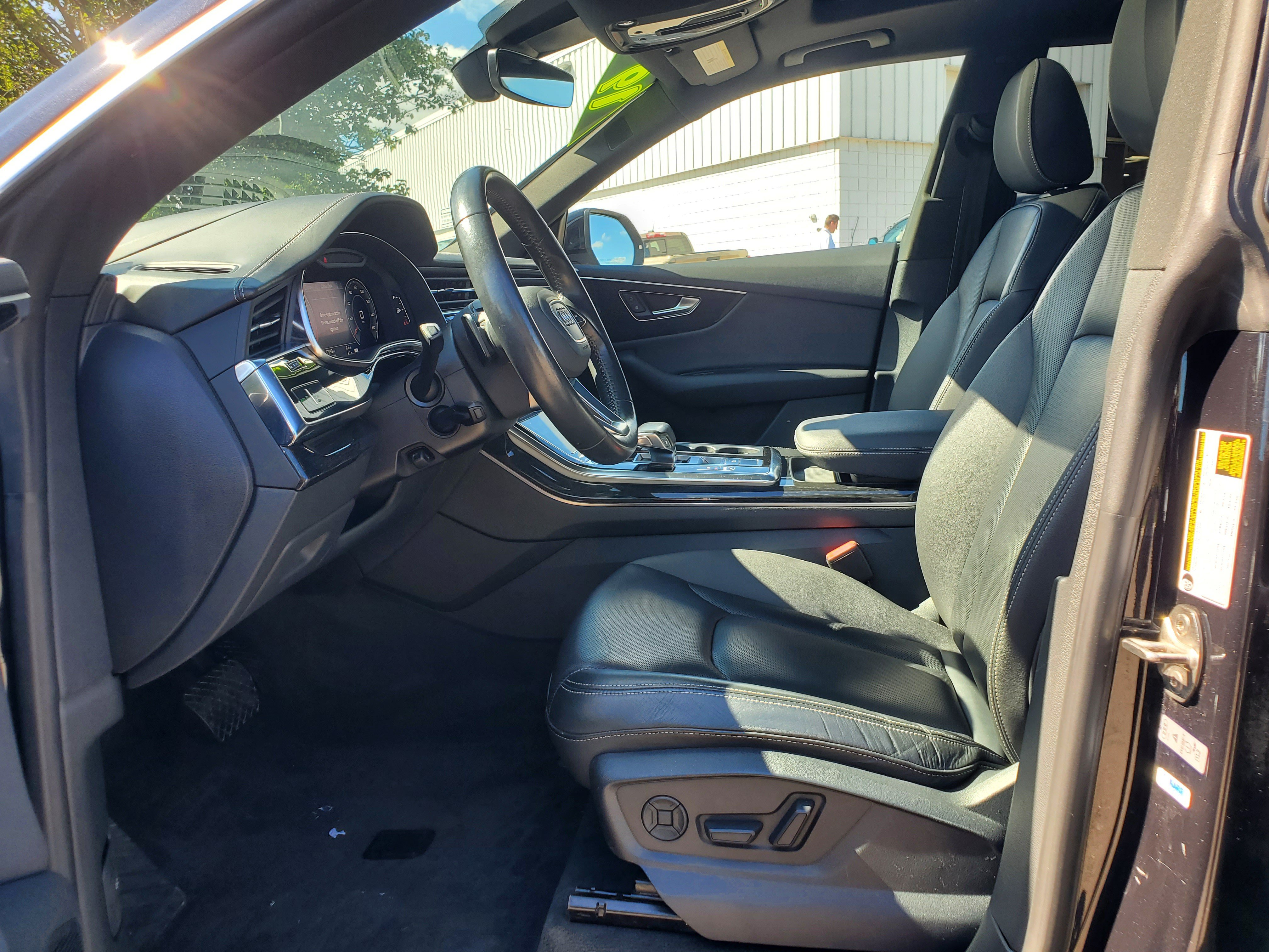 Used 2019 Audi Q8 Prestige w/ Towing Package AWD/4WD image 9