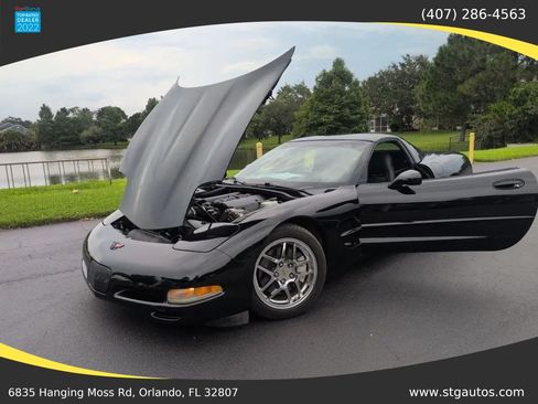 Used 2004 Chevrolet Corvette Coupe RWD image 28
