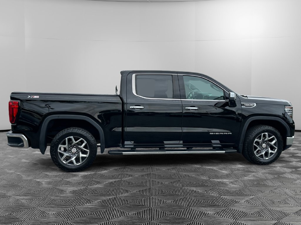 Used 2023 GMC Sierra 1500 SLT AWD/4WD image 7