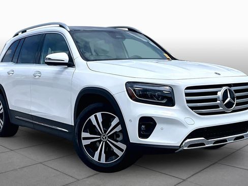 Used 2025 Mercedes-Benz GLB 250 image 3
