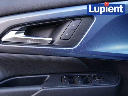 New 2026 Chevrolet Equinox EV LT image 14