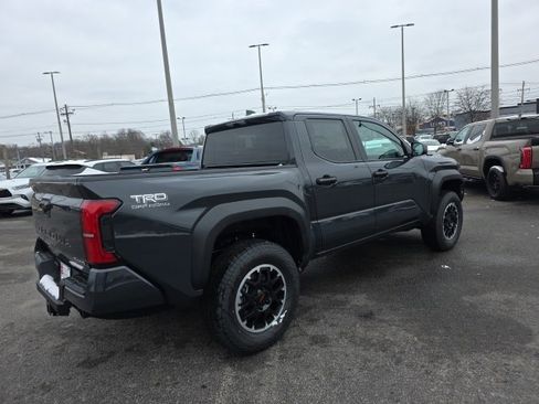 New 2025 Toyota Tacoma TRD Off-Road image 4
