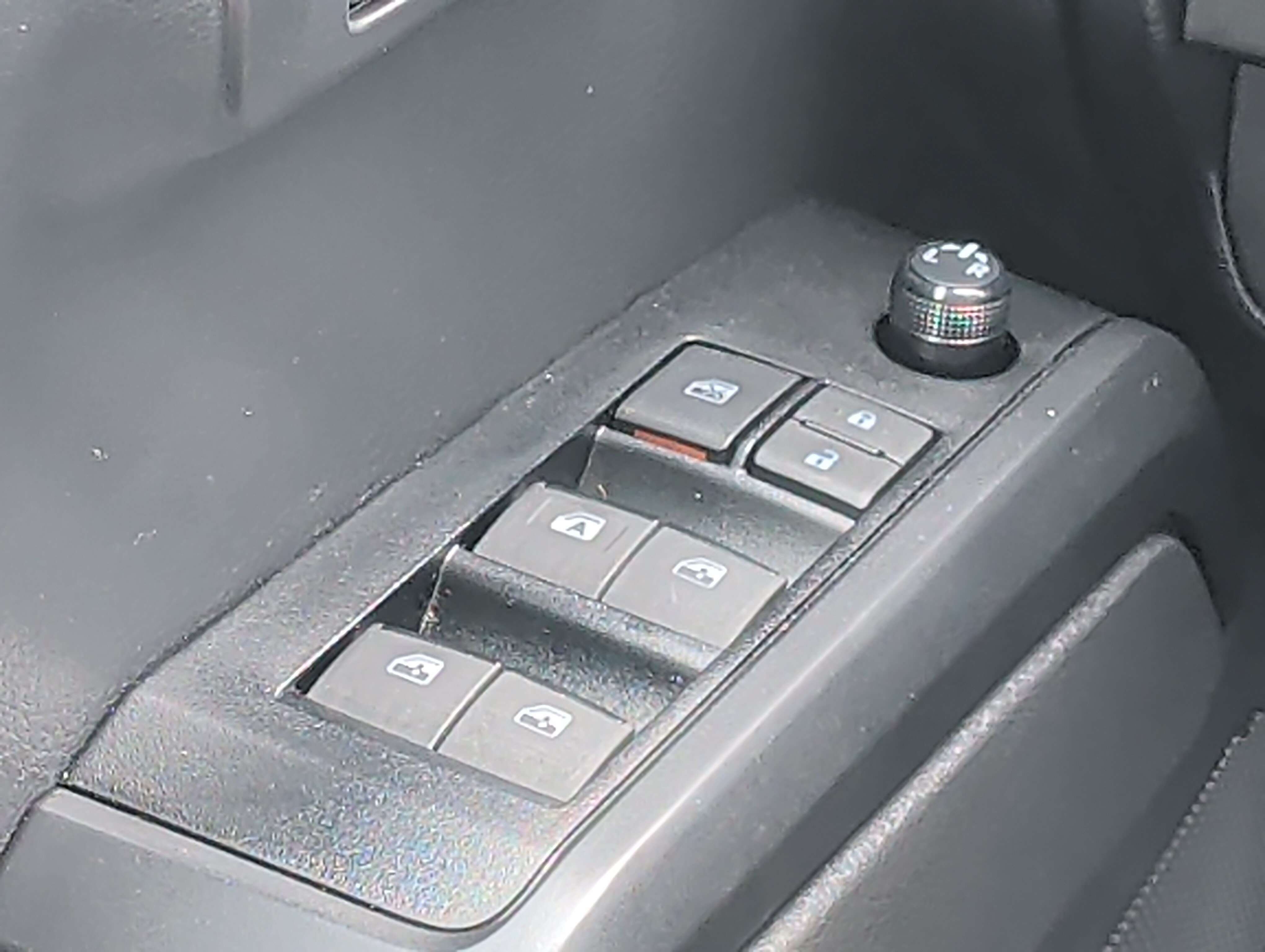 Used 2023 Toyota Tacoma SR AWD/4WD image 22