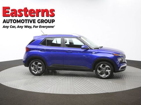 Used 2024 Hyundai Venue SEL FWD image 45