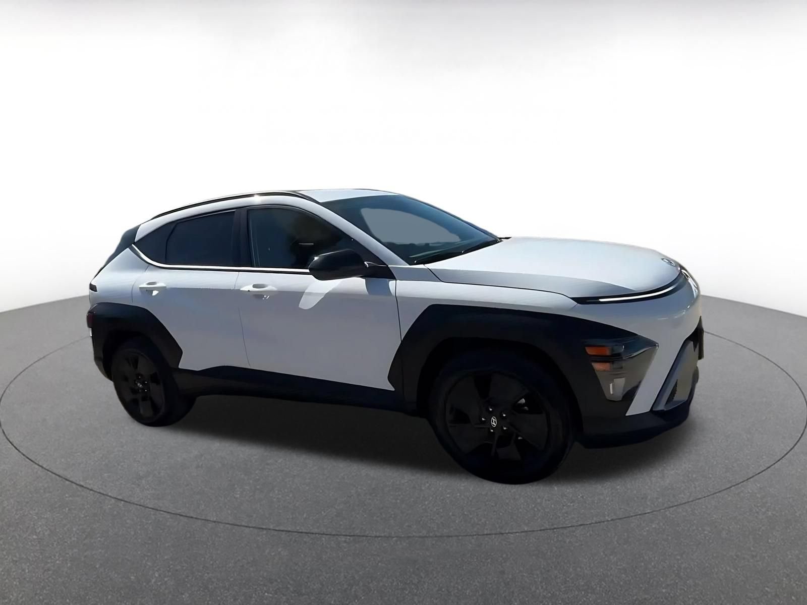 Used 2026 Hyundai Kona SEL Sport FWD image 2
