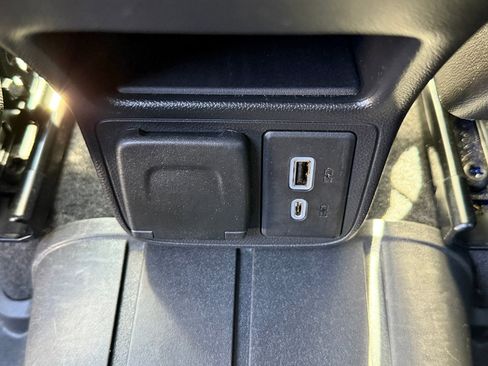 Certified 2021 Buick Encore GX Essence w/ Advanced Technology Package image 21