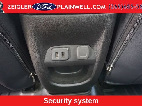 Used 2018 Chevrolet Colorado LT AWD/4WD image 12
