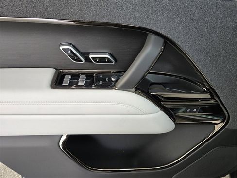 New 2026 Land Rover Range Rover Sport SE image 20