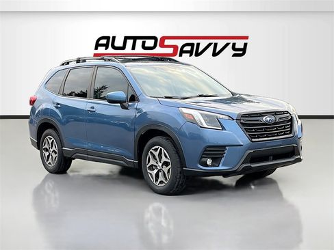 Used 2024 Subaru Forester Premium image 1
