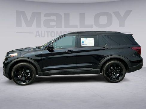 Used 2023 Ford Explorer ST-Line AWD/4WD image 2