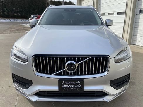 Used 2022 Volvo XC90 T6 Momentum w/ Advanced Package image 3