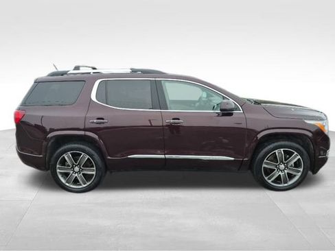 Used 2017 GMC Acadia Denali w/ Technology Package image 5
