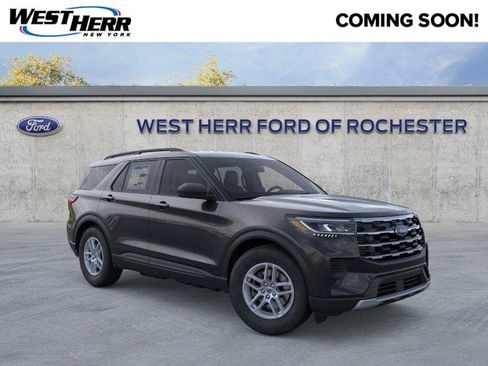 Used 2026 Ford Explorer Active AWD/4WD image 1