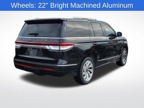 Used 2024 Lincoln Navigator Premiere image 8