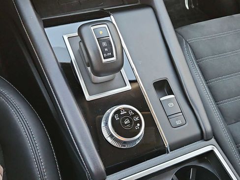 Used 2022 Mitsubishi Outlander SE image 32