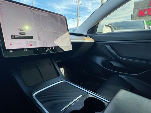 Used 2021 Tesla Model 3 Standard Range Plus image 35