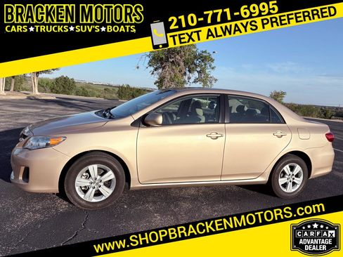 Used 2011 Toyota Corolla LE image 1