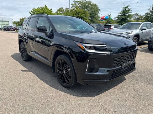 Used 2026 Toyota RAV4 XSE w/ Weather Package AWD/4WD image 12