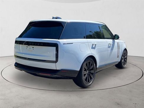 New 2025 Land Rover Range Rover SE image 5